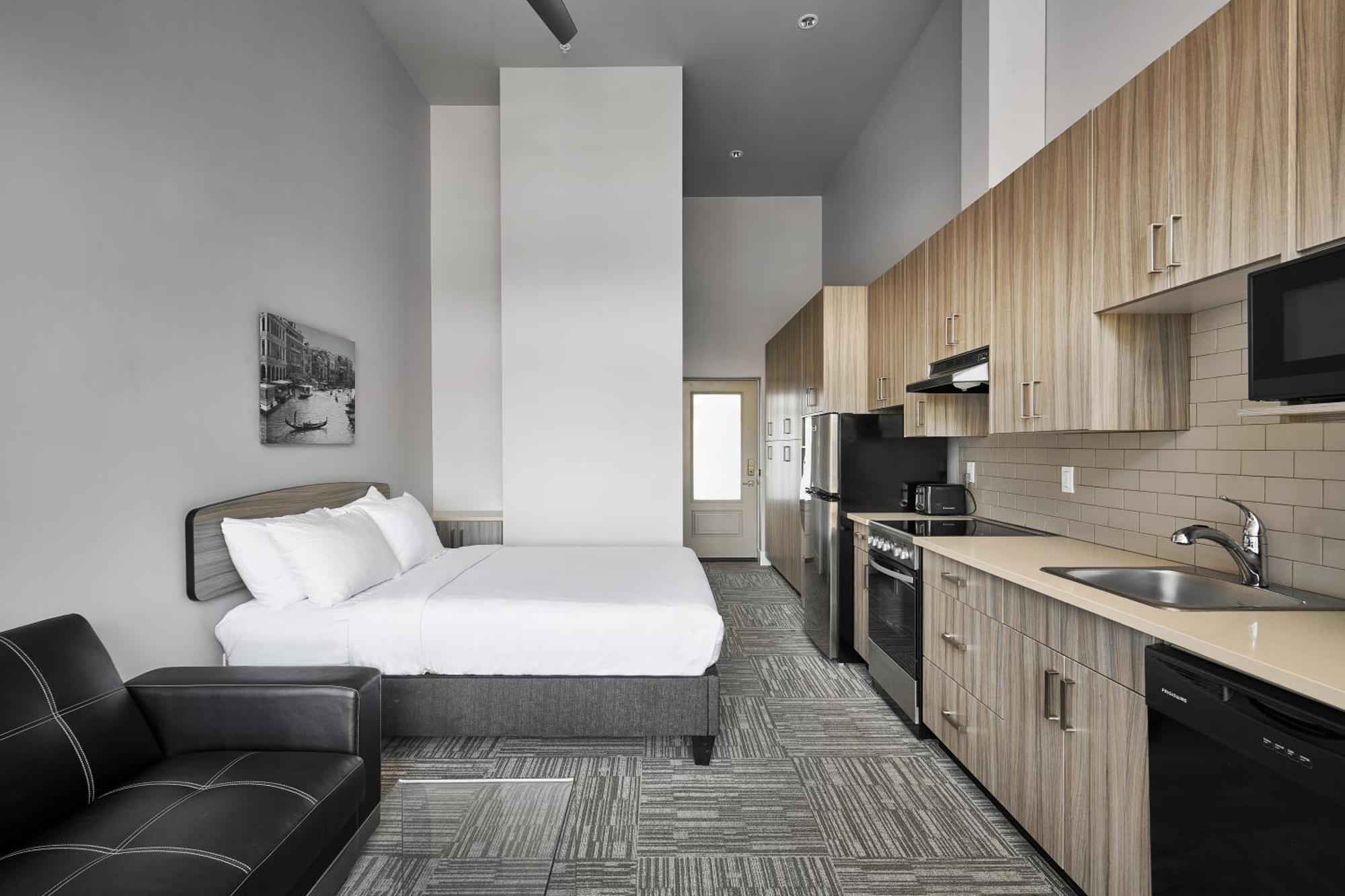 Solo Suites Лангфорд Екстериор снимка